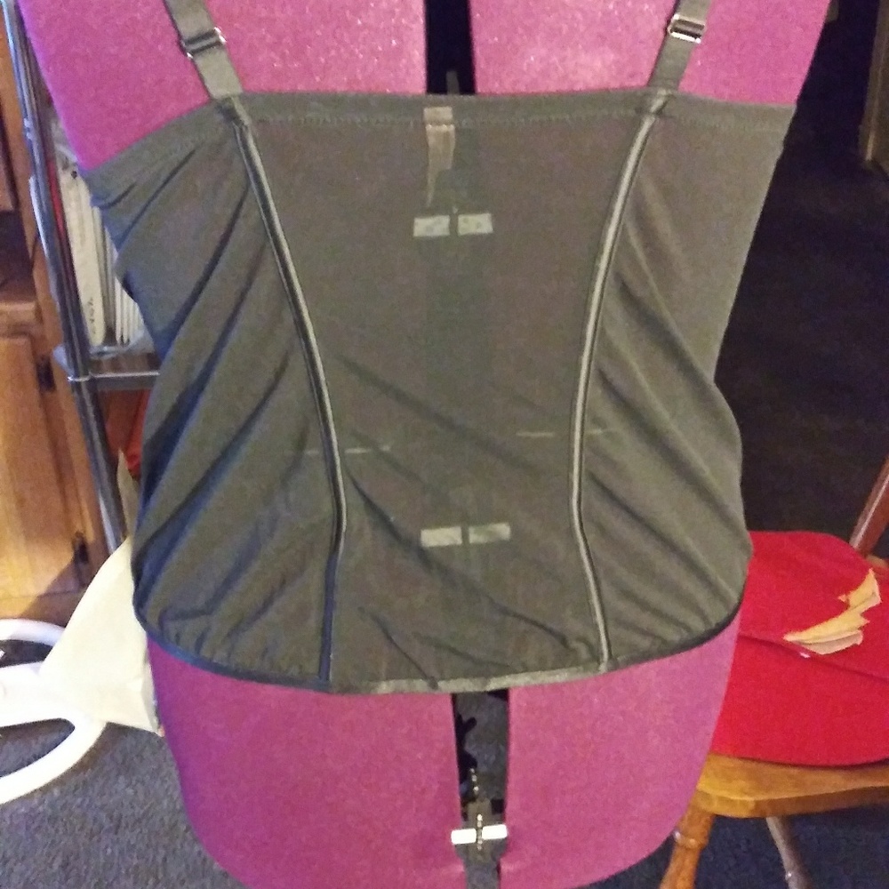 Corset - Picture 2 of 2
